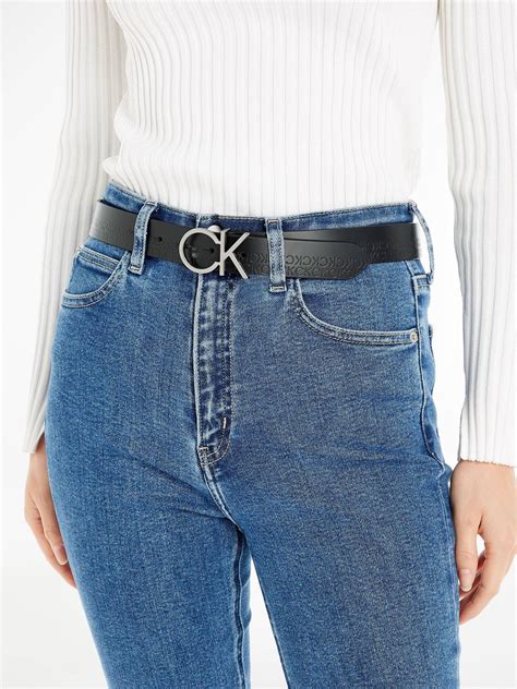 Akzente setzen: Calvin Klein Damengürtel .